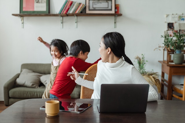 mother with two kids managing her freelancing career